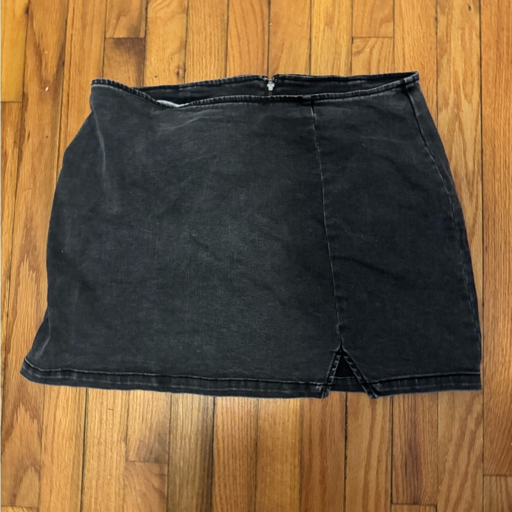 Stylish Black Denim Skirt
